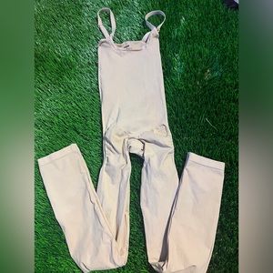 NWT Skims Sculpting Bodysuit XXS